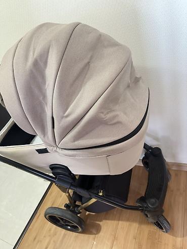 mutsy igo universal arabalar: Uşaq arabası – bej rəngli, çoxfunksiyalı 2‑in‑1 komplekt happy baby — 1