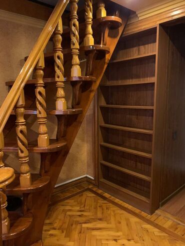 Köhnə tikili: 4 otaqli menzil m. Iceri Sheher.DUPLEX Mənzilin yerləşdiyi bina — 13