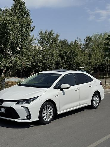 оптика е39: Toyota Corolla: 2021 г., 1.8 л, Автомат, Гибрид, Седан — 4