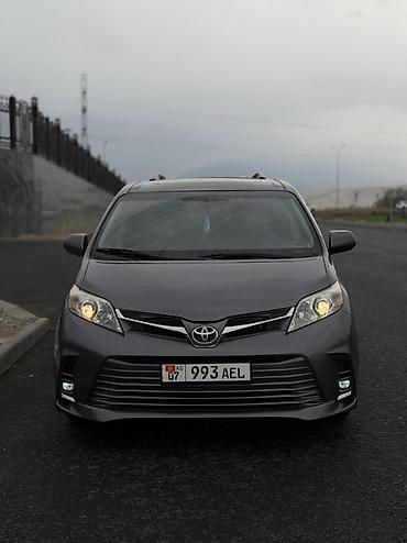 Toyota Sienna: 2016 г., 3.5 л, Автомат, Бензин, Минивэн