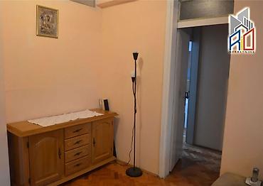 Prodaja stanova: Na prodaju: Trosoban stan u strogom centru Uba! Površina 93m2 — 6