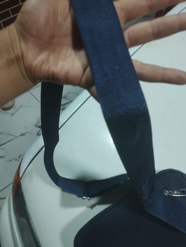Qaşıqlar: Çiyin çantası, Lacoste