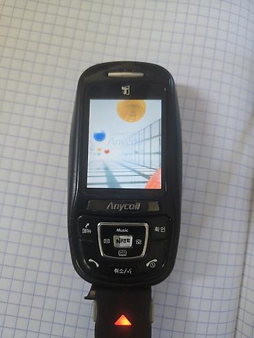nokia e52: Антикварные телефоны,батареи у всех севшие — 2
