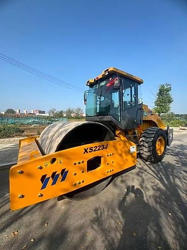 трактор каток цена: Дорожный вибрационный каток XCMG XS223J - Самоходный гладковальцовый — 4