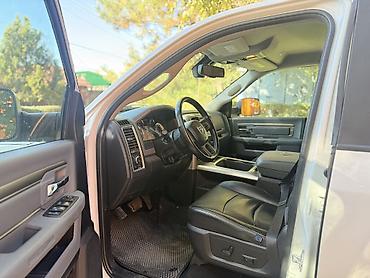 смешанные: Dodge Ram 1500: 2018 г., 5.7 л, Автомат, Газ, Пикап — 9