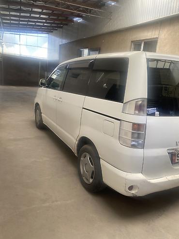 devo matiz: Toyota Voxy: 2002 г., 2 л, Автомат, Бензин, Минивэн — 2