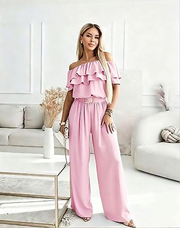 twilly hermes: Ženski elegantni kombinezon sa volanima na ramenima
2700 din
S M L — 8