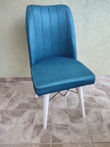 Stolice: Stolice
Cena po komadu 
Saljemo brzom postom na lalafo.rs — 5 Stolice: Stolice
Cena po komadu 
Saljemo brzom postom — 5