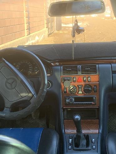 Продажа авто: Mercedes-Benz E-Class: 1998 г., 2.4 л, Механика, Бензин, Седан — 5