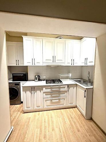 İcarəyə verilir 3 otaqlı yeni tikili 100 m², 28 May m. Kateqoriya — 5