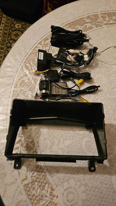 Qoşqular: Opel astra -h üçün monitor