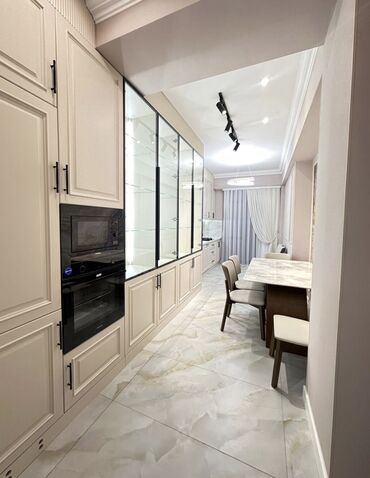 Долгосрочная аренда квартир: 4 комнаты, Риэлтор, Без подселения, С мебелью полностью — 3