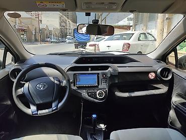 Toyota: Toyota Aqua hibrid hetçbek - Rəng: ağ - Korpus: 5 qapılı hetçbek — 9