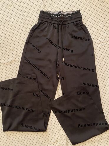 спец одежда военный: Брюки/джоггеры Alexander Wang
Размер S
Состояние хорошее 
150 сом