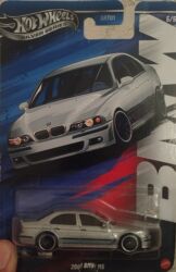 продать швейную машинку: BMW e39 hotwheels.
model səliqə ilə alttan açılıb.
qiymət sondur