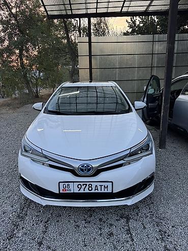 сут машине: Toyota Corolla: 2018 г., Автомат, Гибрид, Седан — 2