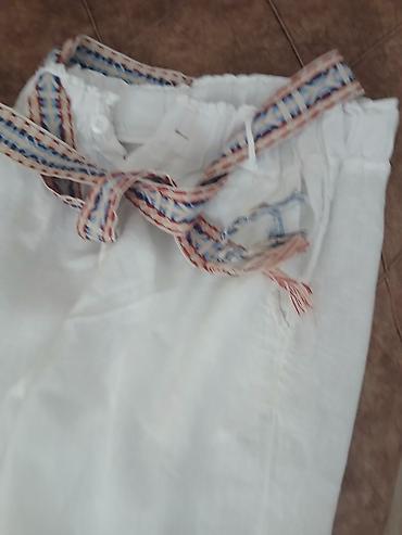 sorc sa postavom: Bela lanena ženska pantalona – Italy, veličina S - Materijal: lagani — 2