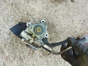 car: ALFA 147 SERVO PUMPA | Servo pumpa 147. Ispravno Za benzince 1.6 ts — 1