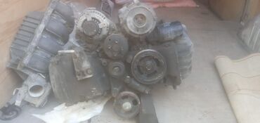 Toyota RAV4 2006 2.4 həcimli mator ehtiyat hissəsi kimide satılır