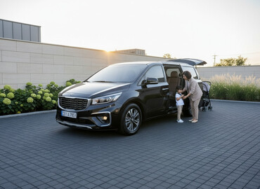 Kia: Kia Carnival: 2019 г., 2.2 л, Автомат, Дизель, Минивэн — 1