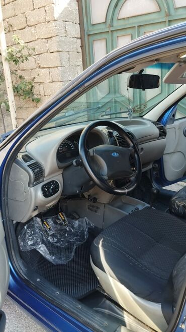 VAZ (LADA): VAZ (LADA) Kalina: 1.5 l | 2006 il 120000 km Sedan — 4