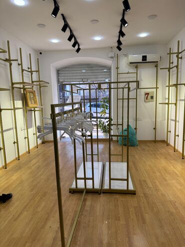 Stend vitrinləri: Stend vitrinləri — 5