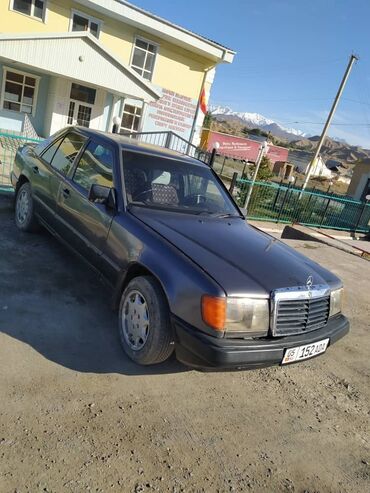 срочно продам авто в связи с переездом: Mercedes-Benz W124: 1988 г., 2.5 л, Механика, Дизель, Седан
