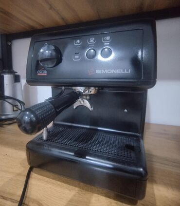 su aparatı: Qəhvə maşını Nuova simonelli, Borulu, Su qabı ilə, İşlənmiş