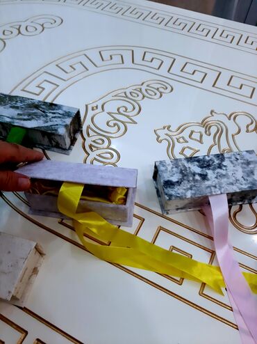 Ətriyyat: Hədiyyəlik Əti̇r, qutu, çanta KOMPLEKT. Hamsı bir yerdə cəmisi 8 — 9