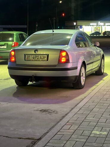 гонычные машины: Volkswagen Passat: 2002 г., 1.6 л, Механика, Бензин, Седан