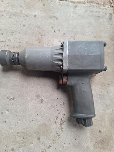 Другие автозапчасти: Пневмоинструмент: мощный гайковерт и комплект пневмопистолетов — 2