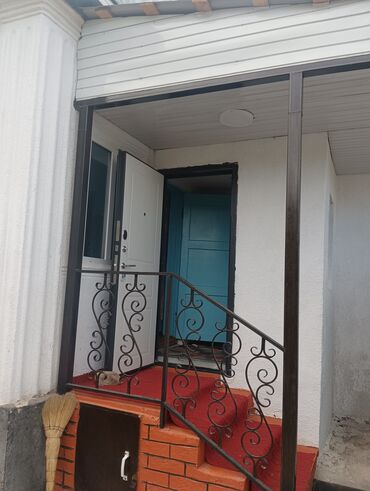 продаю частный дом в бишкеке: Дом, 90 м², 5 комнат, Собственник, Косметический ремонт