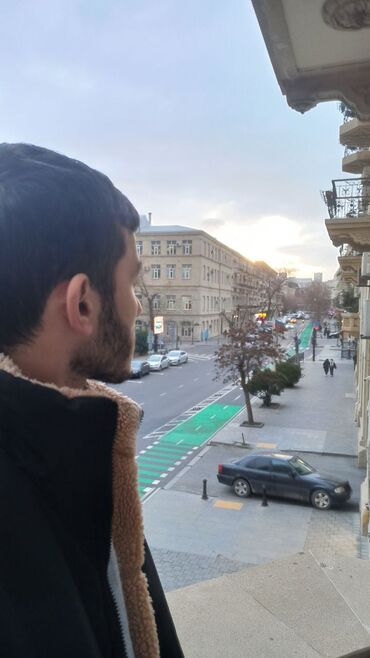 Baristalar: Ofisiant. 6 ildən artıq təcrübə