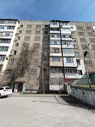 ололо восток: 3 комнаты, 62 м², 105 серия, 8 этаж, Старый ремонт