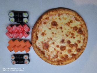 Готовые блюда, кулинария: Пицца и роллы – набор блюд для любителей японской и итальянской кухни — 6