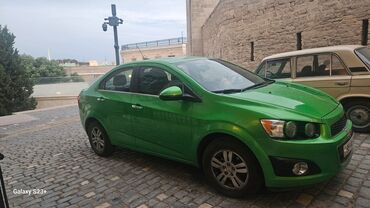 Avtomobil satışı: Chevrolet Sonic: 1.4 l | 2014 il 163666 km Sedan