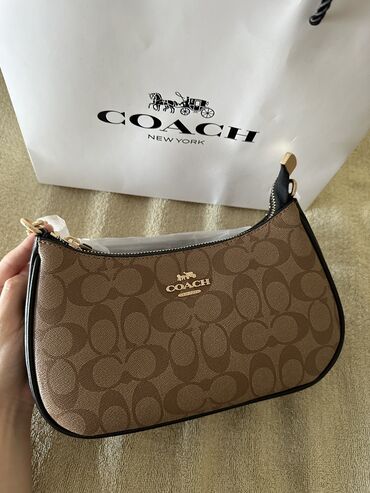 стильный кошелек: Модная и стильная сумка Coach с ремешком