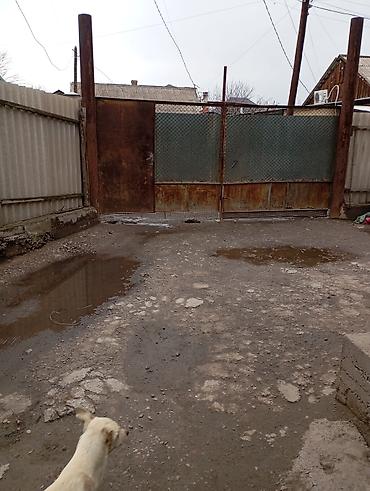 горам: Продается пол дома, 4 комнаты, участок 4 сотки. так же на участке — 8