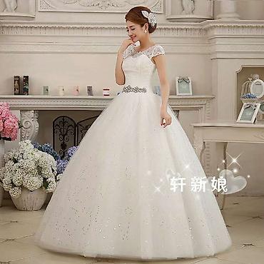 Свадебные платья: Свадебное платье, La Sposa, Винтажный стиль, Закрытое, Открытая спина, Гипюр, Пышное, Китай, Кружево, Б/у at lalafo.kg — 15 Свадебные платья: Свадебное платье, La Sposa, Винтажный стиль, Закрытое, Открытая спина, Гипюр, Пышное, Китай, Кружево, Б/у — 15