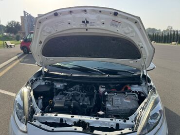Toyota: Toyota Prius: 1.5 l | 2019 il Hetçbek — 6