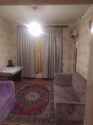 Mənzillər: Salam ohlan otaa yoldasi axtarriq evin her bir seraiti var metroya iki — 1