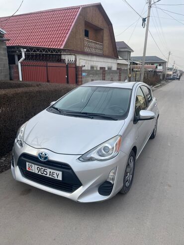 винда: Toyota Prius: 2016 г., 1.5 л, Вариатор, Гибрид, Хэтчбэк