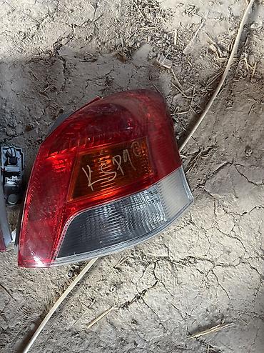 air box: Комплект стоп-сигналов Toyota Б/у, Оригинал, Япония — 2
