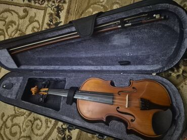 Fleytalar: 1/2 skripka dəsti röyaldan alınıb 2-3 ay işlənib Təsvir: - Tam