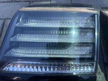 Другие автозапчасти: Продаю задний фонарь (левый/правый) на Lexus LX 570 — аналог, не