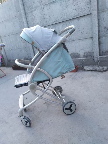 коляска детская прогулочная: Коляска, цвет - Голубой, Б/у