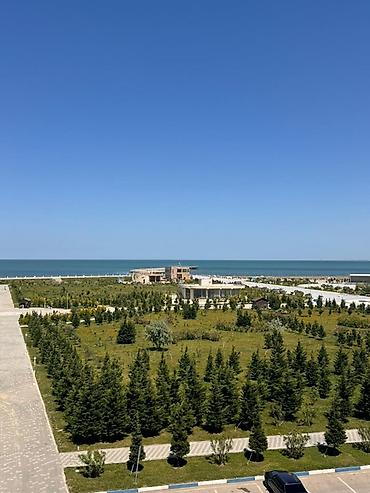 Uzunmüddətli kirayə mənzillər: 🌊 Xəzər dənizinə birbaşa panoramalı mənzil satışda! 📍 Sumqayıt — 12
