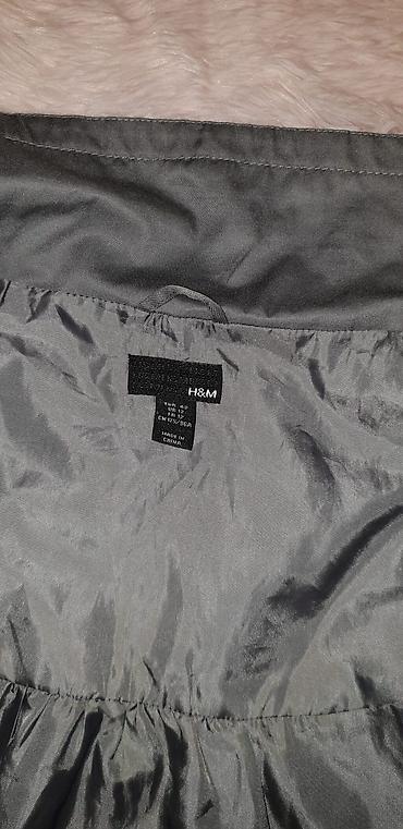 peta krusevac: Jakna duza H&M,sive boje(malo sbetlija nokansa uzivo),dužine do — 6