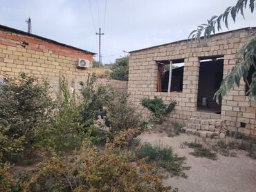 kənd əhmədli həyət evləri: Binəqədi qəs. 3 otaqlı, 100 kv. m, Kredit yoxdur, Orta təmir