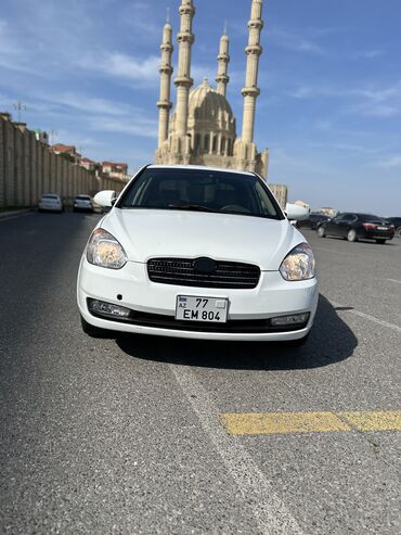hyundai venue: Hyundai Accent: 1.5 l | 2008 il Sedan